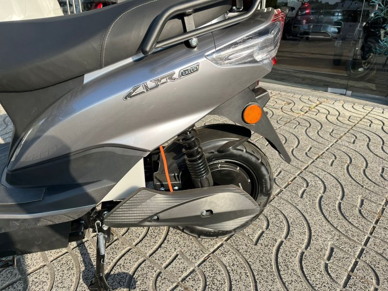 GREENSCOOTER YX - Image 20