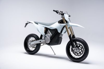 Stark-Varg-SM-supermoto-white